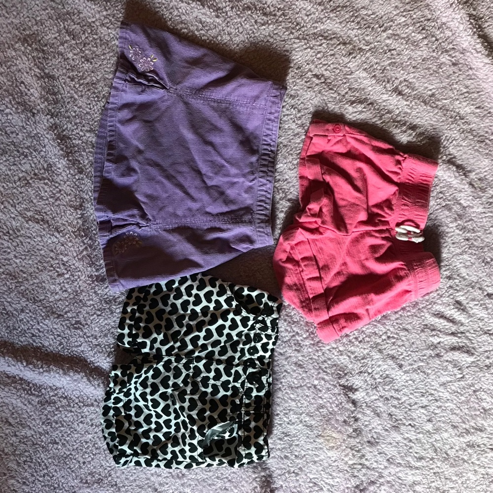 3/20 Bundle of shorts and a skirt!